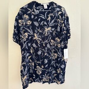 Jones New York short sleeve button down blouse blue and cream floral Size 12